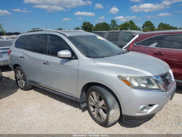  Salvage Nissan Pathfinder
