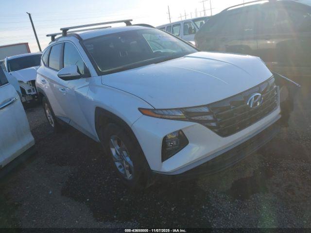  Salvage Hyundai TUCSON