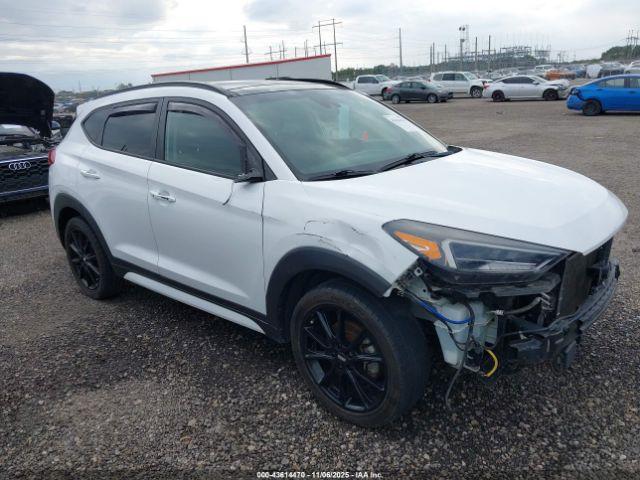  Salvage Hyundai TUCSON