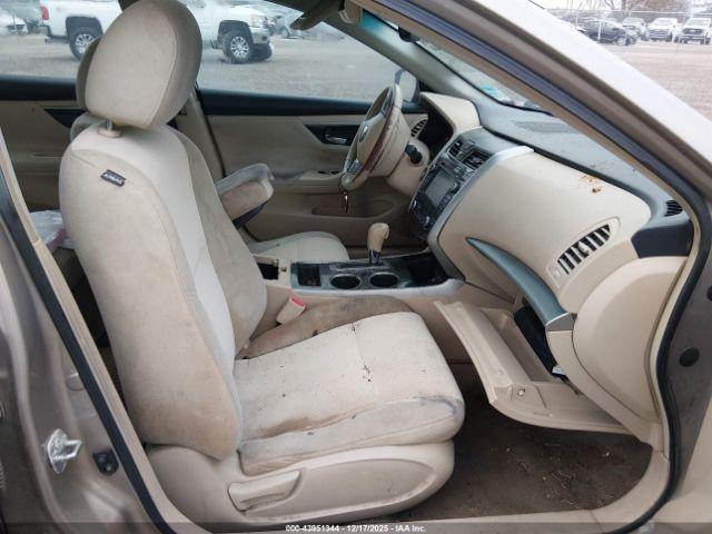 Nissan Altima 2.5 Sv Image 6