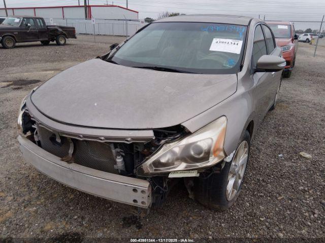 Nissan Altima 2.5 Sv Image 10