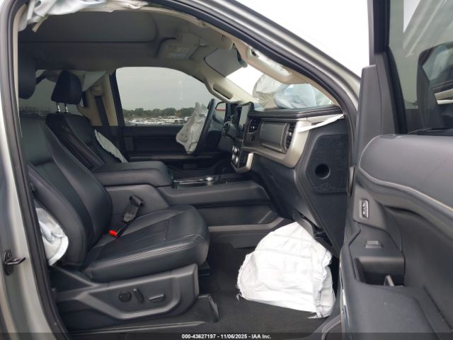 Ford Expedition Xlt Max Image 12