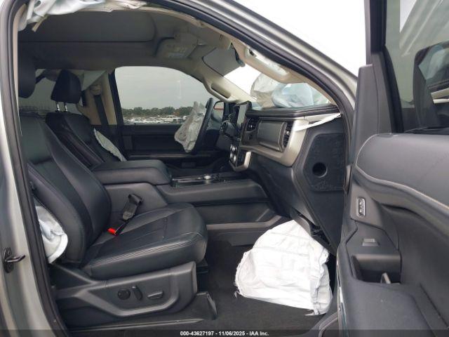 Ford Expedition Xlt Max Image 12