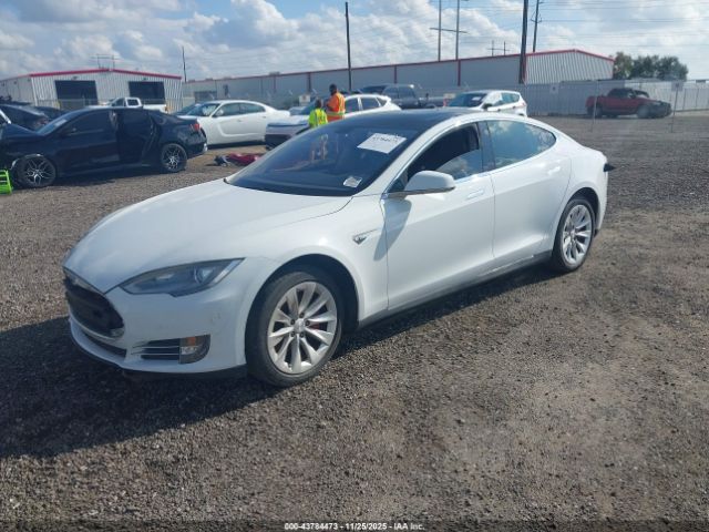 Tesla Model S Image 11
