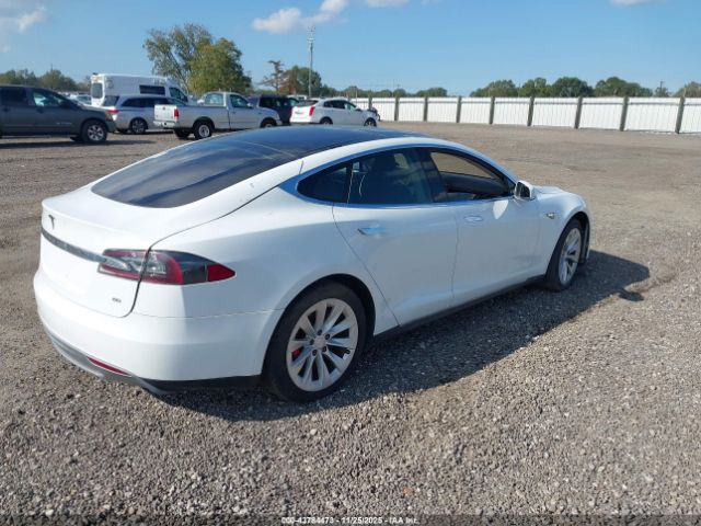 Tesla Model S Image 15