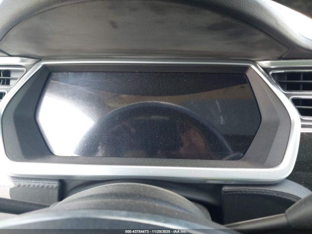 Tesla Model S Image 12