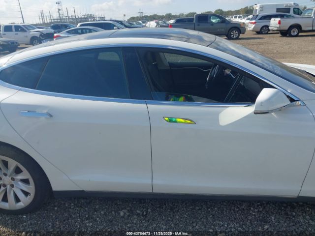 Tesla Model S Image 17