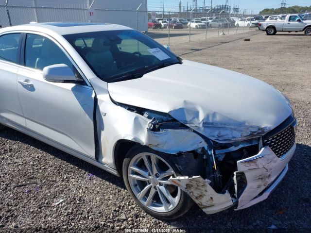 Cadillac CT4 Luxury Image 3