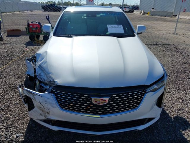 Cadillac CT4 Luxury Image 2