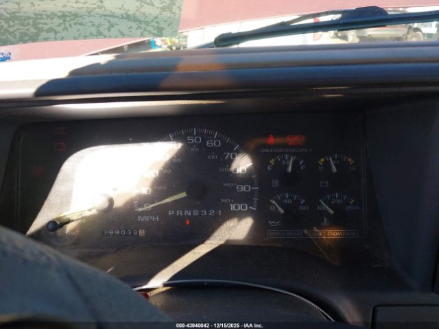 Chevrolet C1500 Fleetside Image 17