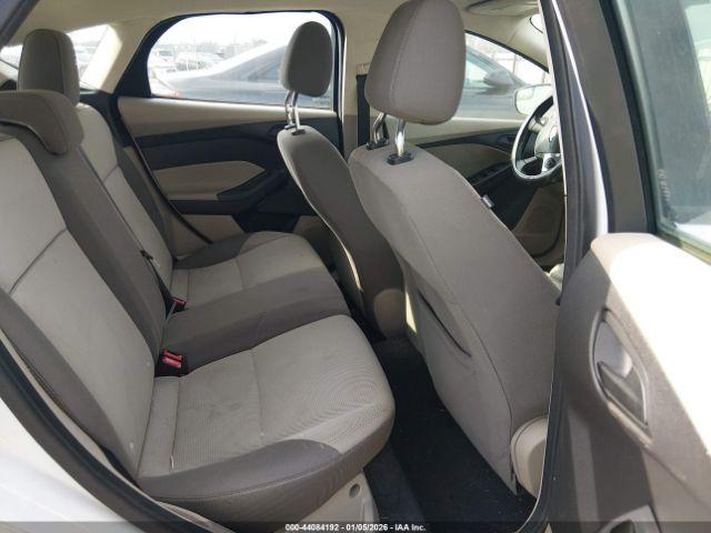 Ford Focus Se Image 10