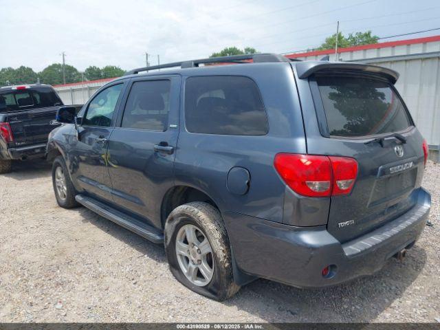 Toyota Sequoia Sr5 4.6l V8 Image 3