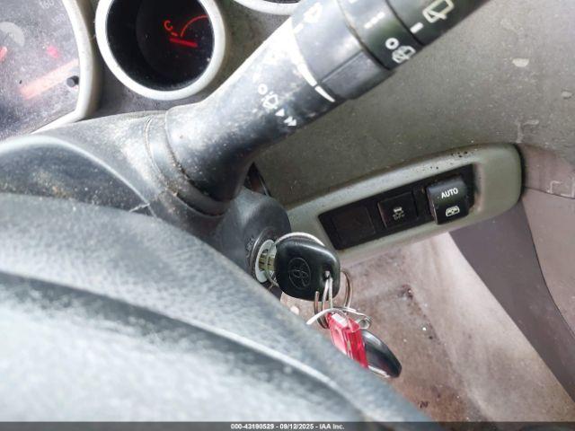 Toyota Sequoia Sr5 4.6l V8 Image 11