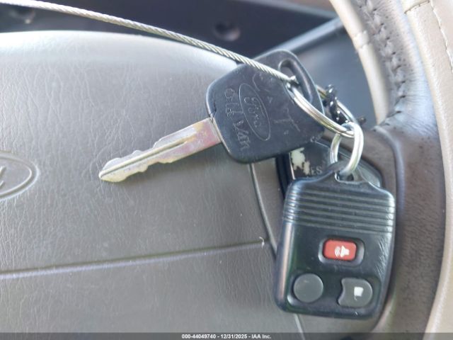 Ford Windstar Se Image 11