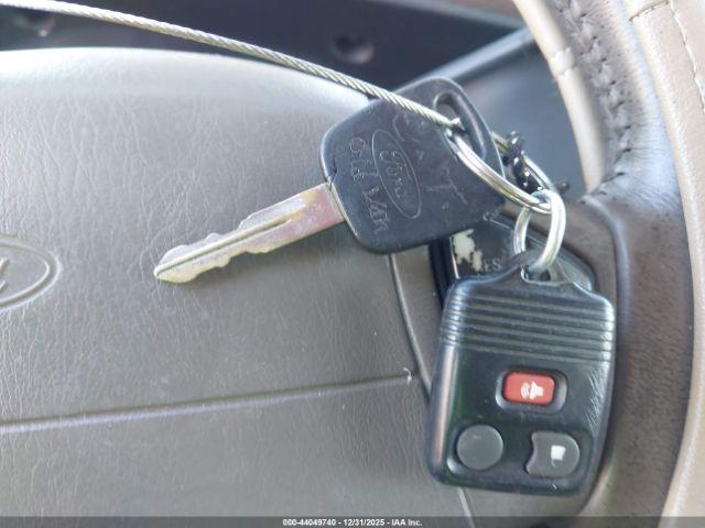 Ford Windstar Se Image 11