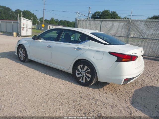 Nissan Altima S Fwd Image 2