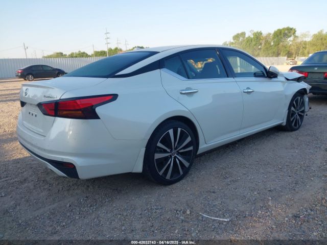 Nissan Altima Platinum Image 8