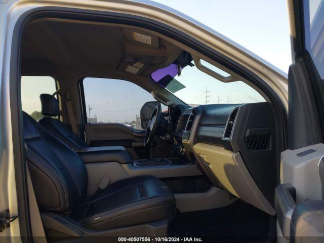 Ford F-250 Xlt Image 4