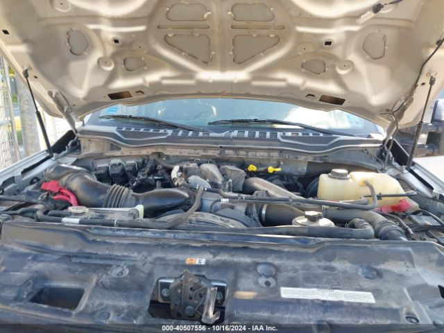 Ford F-250 Xlt Image 8