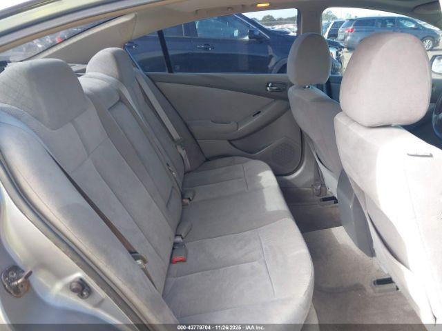 Nissan Altima 2.5 S Image 2