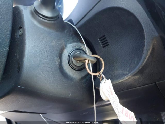 Toyota Corolla L Image 6