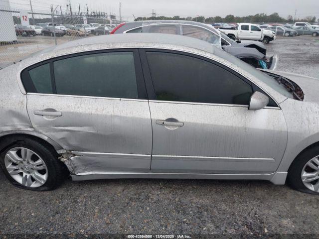 Nissan Altima 2.5 S Image 10