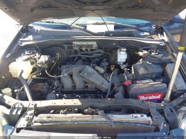 Mercury Mariner V6 Image 2