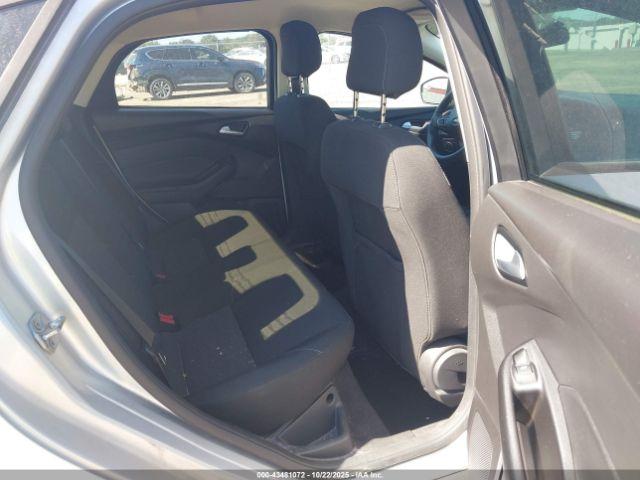 Ford Focus Se Image 15