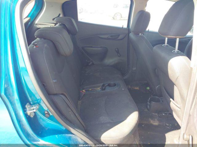 Chevrolet Spark Ls Cvt Image 15