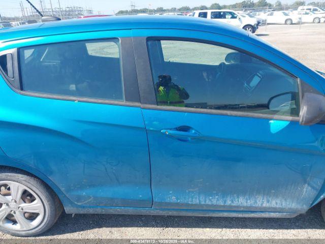 Chevrolet Spark Ls Cvt Image 14