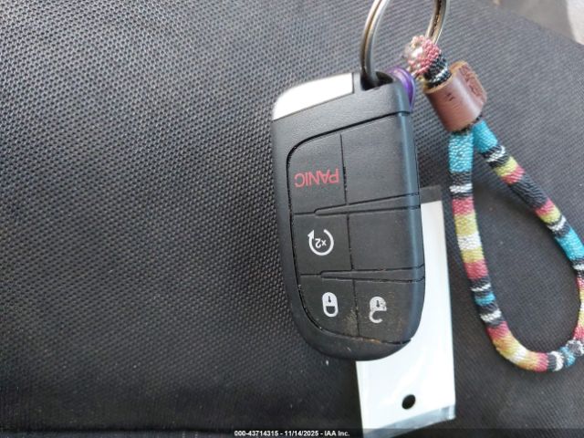 Jeep Renegade Latitude Image 12