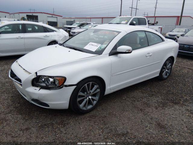 Volvo C70 T5 Image 14