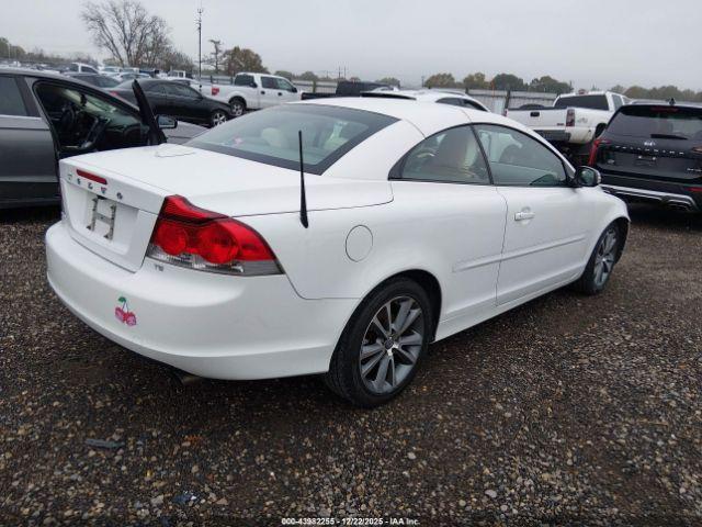 Volvo C70 T5 Image 2