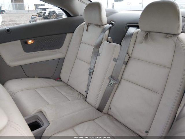 Volvo C70 T5 Image 11