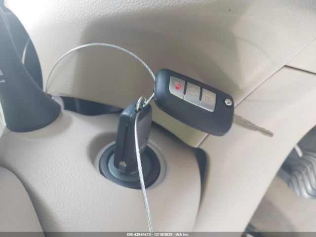 Nissan Rogue S Image 12