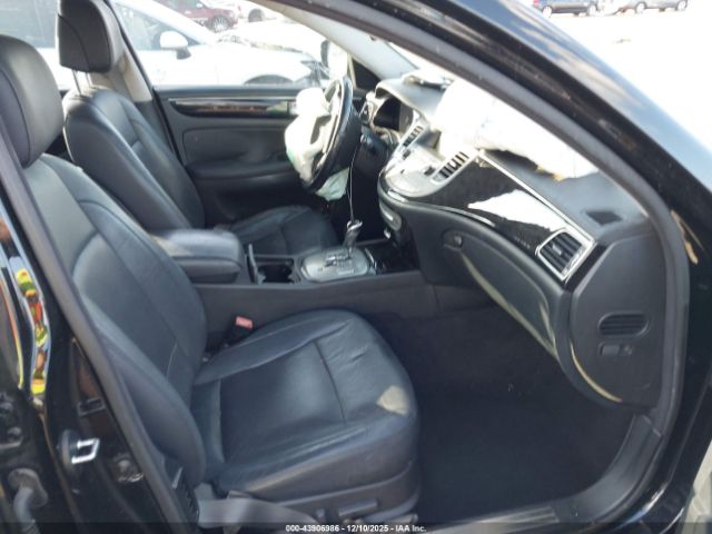 Hyundai Genesis 3.8 Image 7