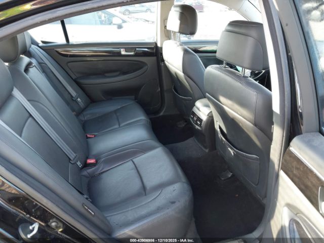 Hyundai Genesis 3.8 Image 9