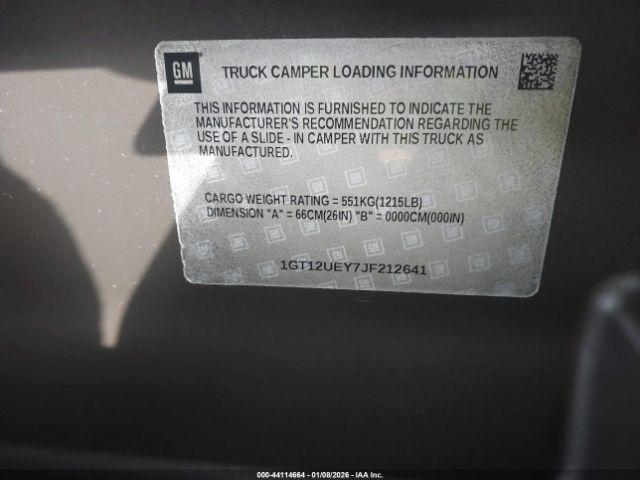 GMC Sierra 2500 Denali Image 7