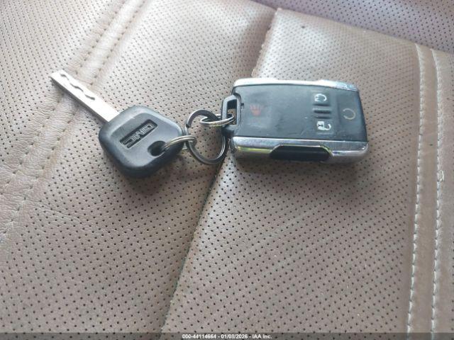 GMC Sierra 2500 Denali Image 16