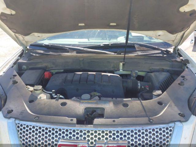 GMC Acadia Denali Image 9