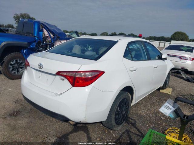 Toyota Corolla Le Image 2