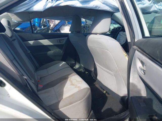 Toyota Corolla Le Image 9