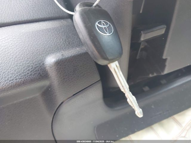 Toyota Corolla Le Image 11