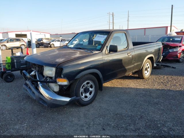 Nissan Frontier Xe Image 3