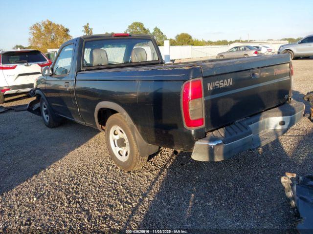 Nissan Frontier Xe Image 9