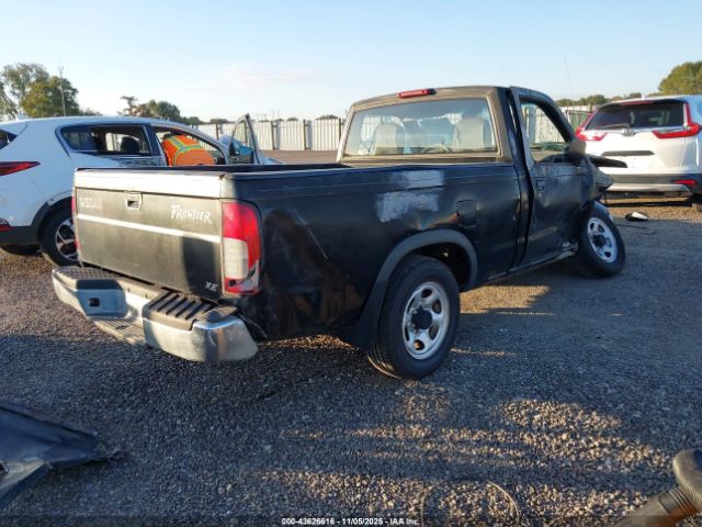 Nissan Frontier Xe Image 8