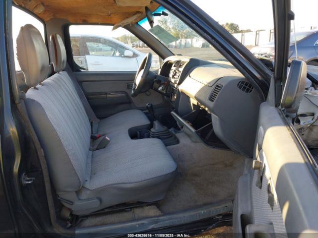 Nissan Frontier Xe Image 4