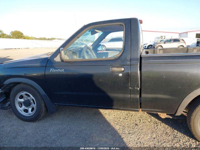 Nissan Frontier Xe Image 16