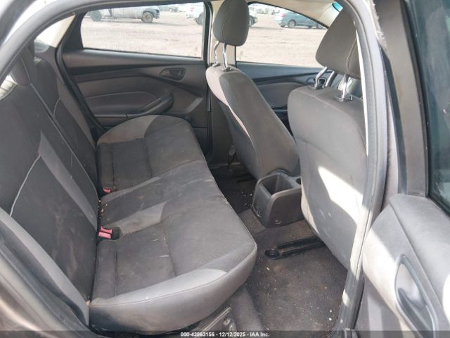 Ford Focus S Image 17