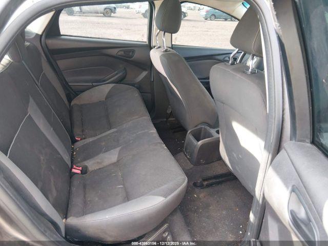 Ford Focus S Image 17